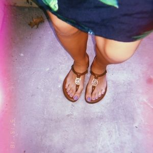 Meet your Posher, Ally